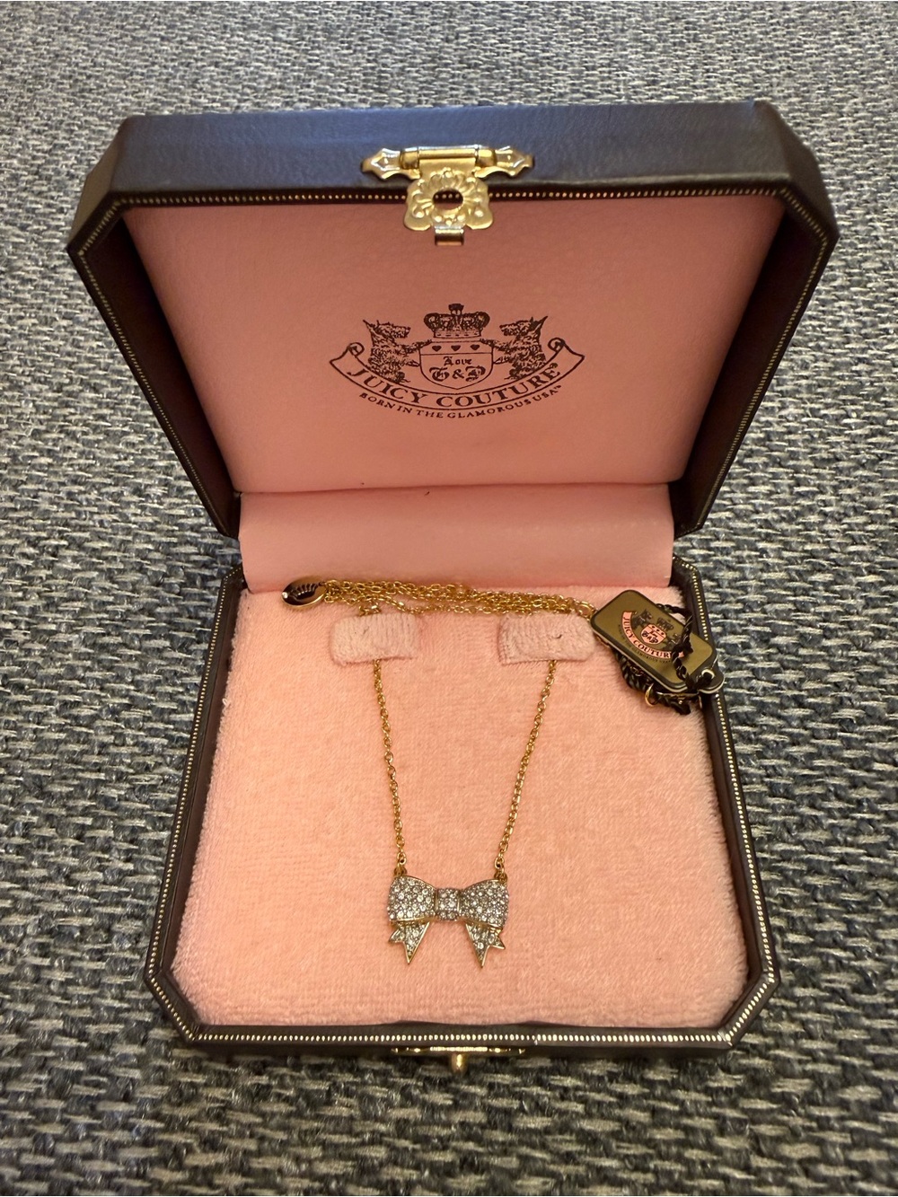 NIB Juicy Couture Gold Crystal Bow Pendant Necklace with Gift Box